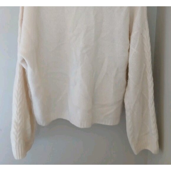 W. Cashmere 100% Cashmere Sweater Size Medium Cream Cable Knit Quiet Luxury - Picture 9 of 10